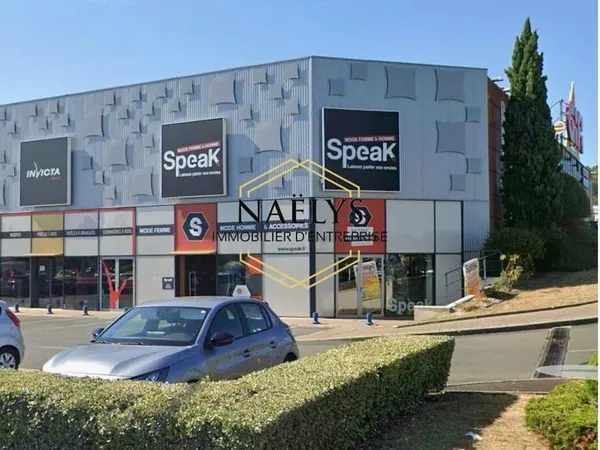 Local commercial 933 m²