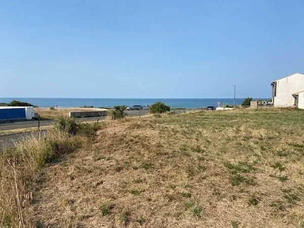 Terrain proche corniche