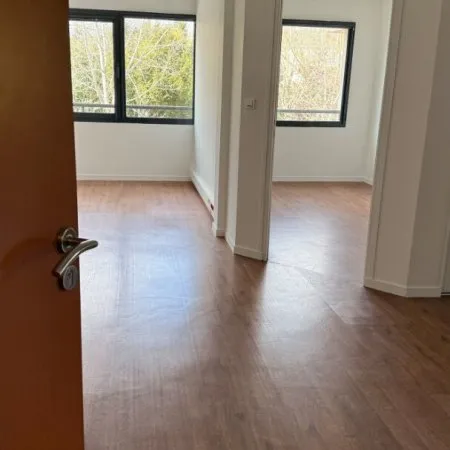 BUREAU 10 M²