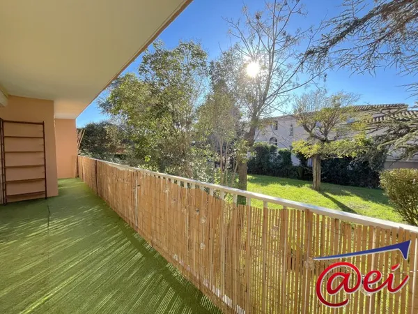 Bel appartement T3 avec balcon au coeur de Six-Fours