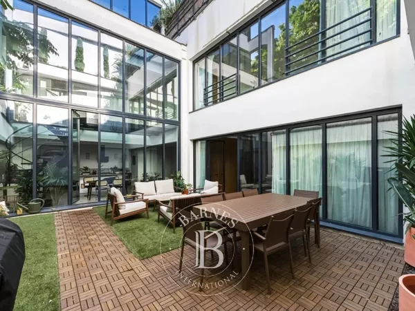Vente appartement - Paris 4 - Hôtel de ville - 3 chambres - Terrasse - Ascenseur