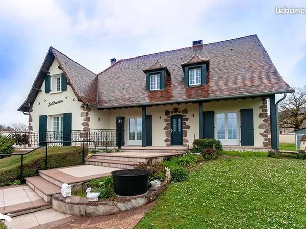 Maison 7 pièces 209 m²