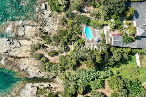 Propriété 8 pièces 200 m²