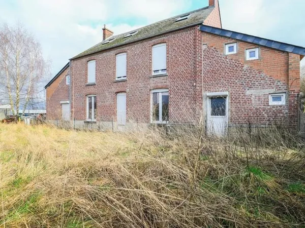 Maison 8 pièces 280 m² avec grands volumes