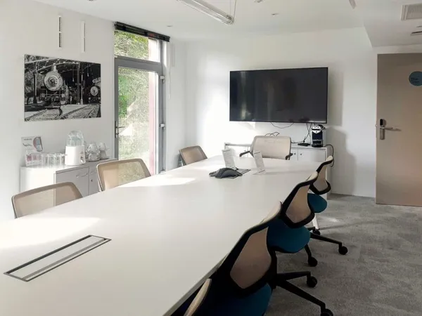Accès tout inclus à des espaces de bureau professionnels pour 10 personnes à Stop & Work Brunoy