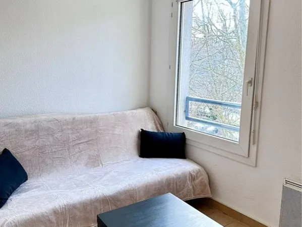 Appartement Location Grenoble 1p 16m² 450€