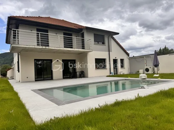 Maison 6 pièces 145 m²
