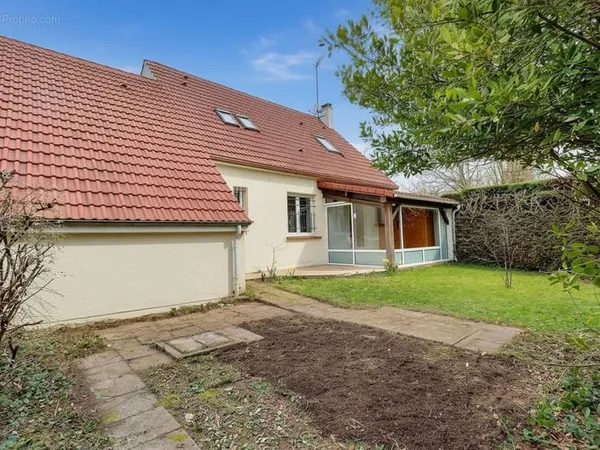Maison Le Perray En Yvelines 5 pièce(s) 111.43 m2