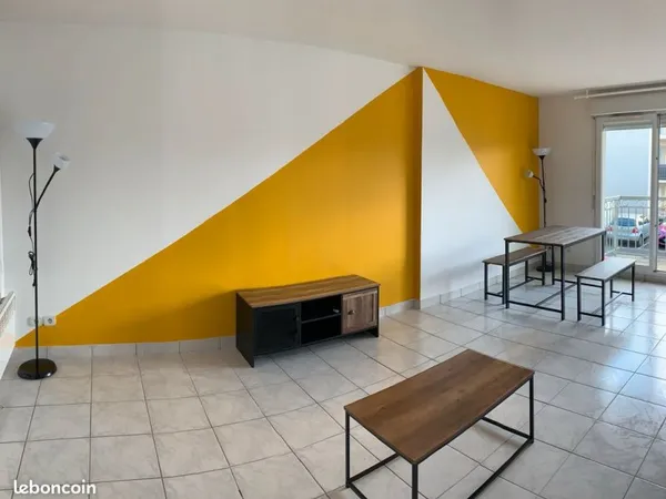 T2 meublé 47m² - Résidence sécurisée + parking - Balcon Sud/Ouest - Châteauroux
