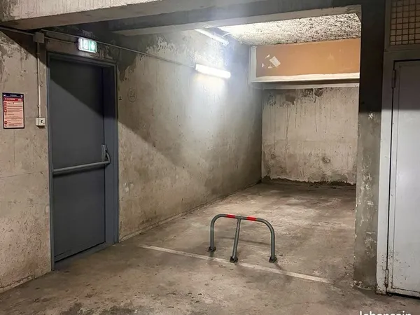 Parking sécurisé grand format - Cannes Isola Bella (SUV / utilitaire)