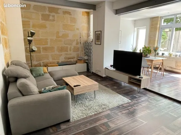 Appartement 69m2 avec grande terrasse plein sud - Bordeaux centre (Victoire)
