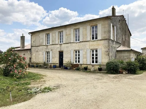 Domaine de 3 Ha rendements locatifs intéressants