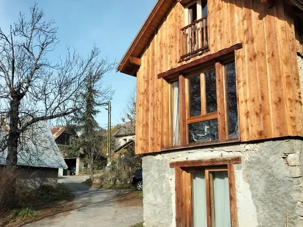 Colocation courte durée maison de hameau de montagne
