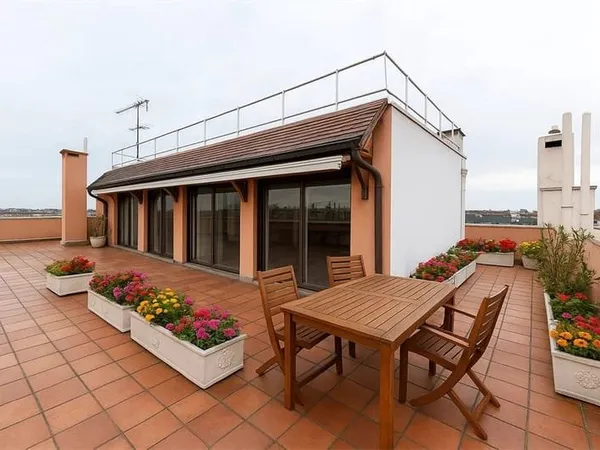 Appartement 6 pièces 150 m²