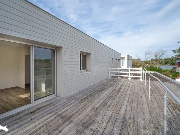 Contemporaine de 5 pièces principales