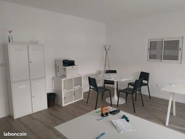 Location bureau et dépôt à Bourgoin-Jallieu