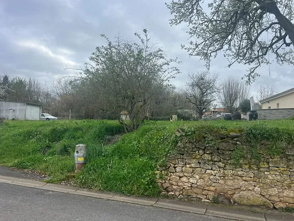 Terrain Civaux 622 m².