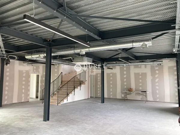 Bureaux 258 m²