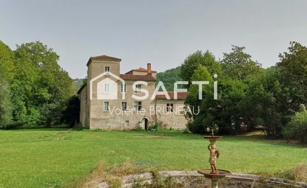Château 936 m² : vente ou location hôtellerie/restauration