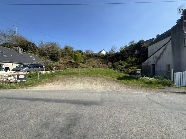 Terrain constructible 1714 m²