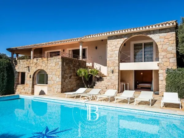Capicciola, villa 5 chambres, piscine, vue mer, plage à pied