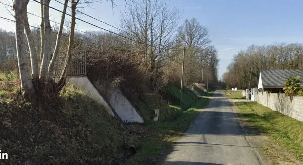Terrain constructible : 2714 m² sur la commune de Mareuil sur Cher