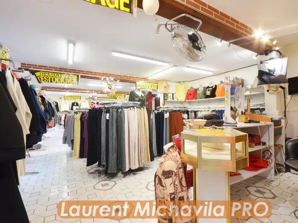 ☀️LOCAL COMMERCIAL + STUDIO - VALRAS-PLAGE CENTRE-VILLE - Emplacement Premium Valras-Plage - Coeur d