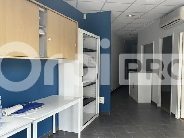 Bureaux 156 m²