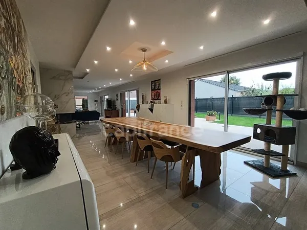 ARRAS (62) - Villa d'architecte contemporaine de 376 m² - 6 chambres - Ascenseur - Toit-terrasse