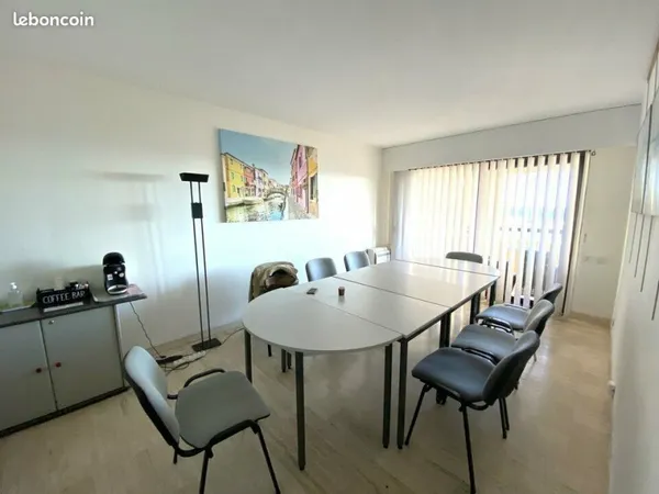 BUREAUX 15 m² CANNES