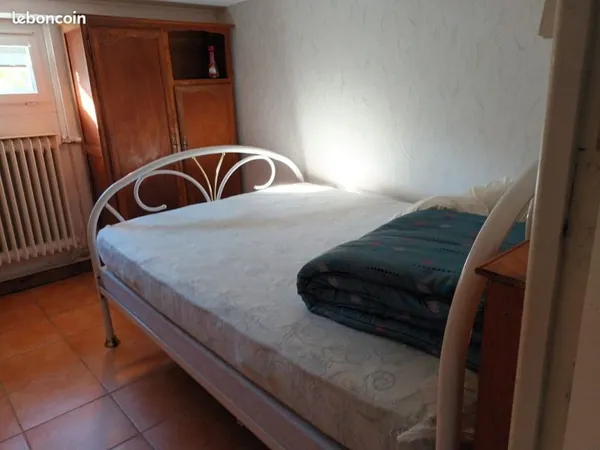 Chambre meublée à louer — Saint-Germain-du-Corbéis (61000 Alençon)
