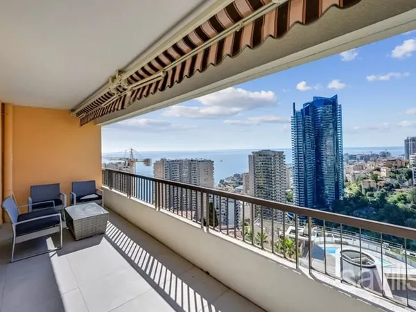 Appartement 4 pièces avec terrasse et vue mer aux portes de Monaco