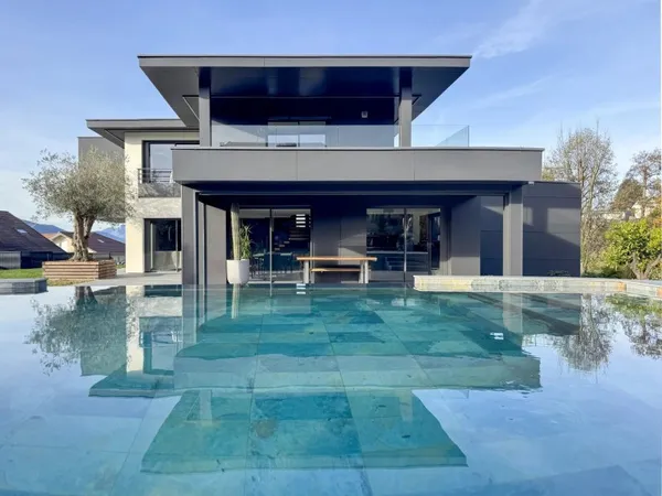 BARNES Aix-les-Bains - TRESSERVE - SECTEUR RÉSIDENTIEL HAUT DE GAMME - VILLA CONTEMPORAINE AVEC VUE 