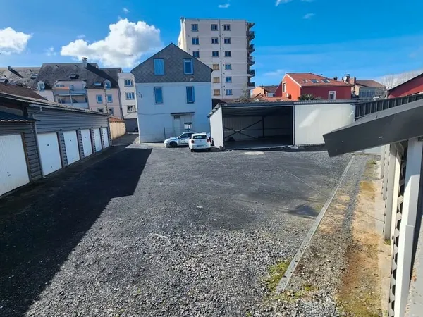 Garage/box 367 m² Tarbes