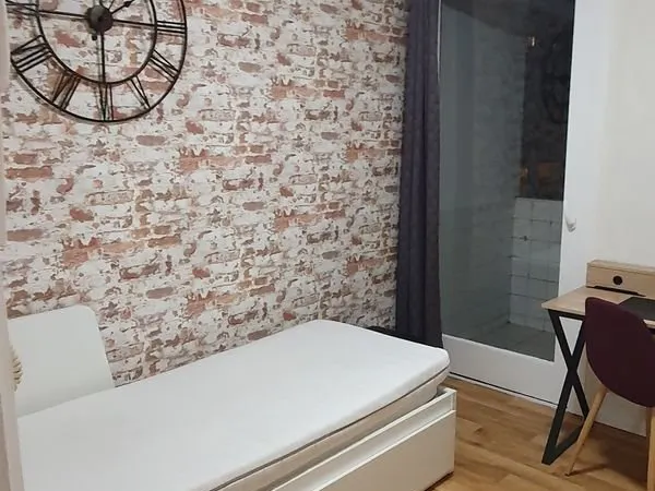 Chambre avec balcon individuel - centre lille