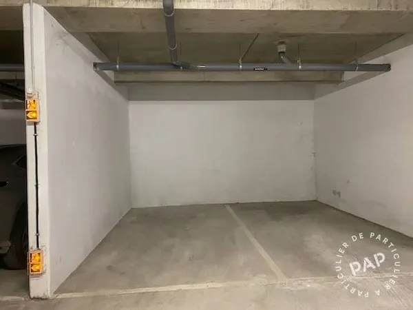 Garage/Parking