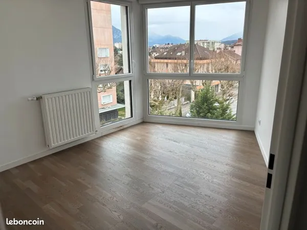 Appartement T3 67m2 proche centre ville d'Annecy