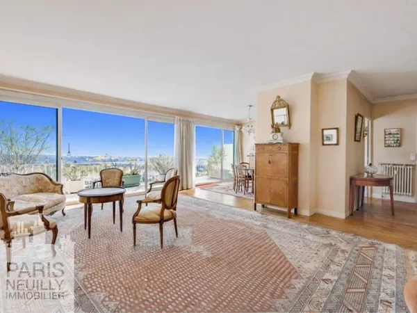 SAINT CLOUD - VAL D'OR - 4 PIECES - DERNIER ETAGE VUE PARIS