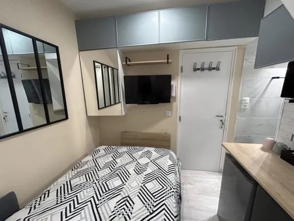 Studio / 10m² / Convention (Ligne 12)