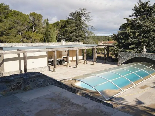 Maison 7 pièces 260 m²