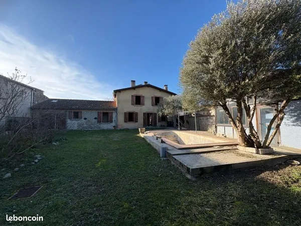 Maison 5 pièces 127m2 avec piscine