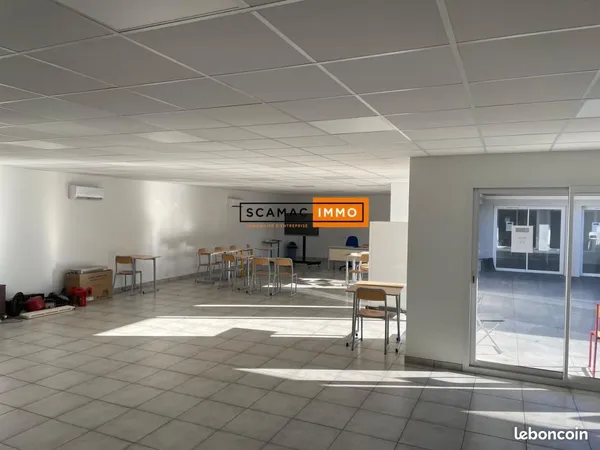 Local d'activité 252 m²