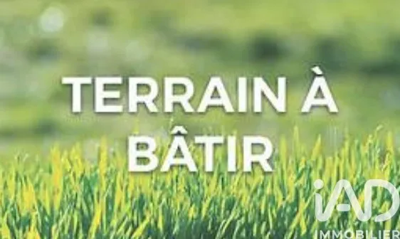 Terrain 690 m²