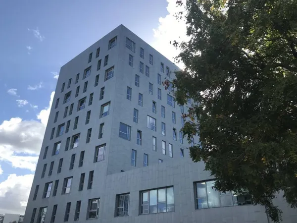 Bureau 356 m²