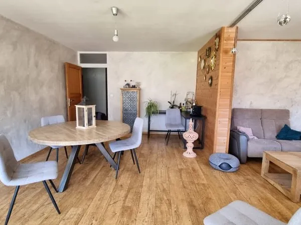 CLUSES MESSY: Appartement T4 + Garage + cave