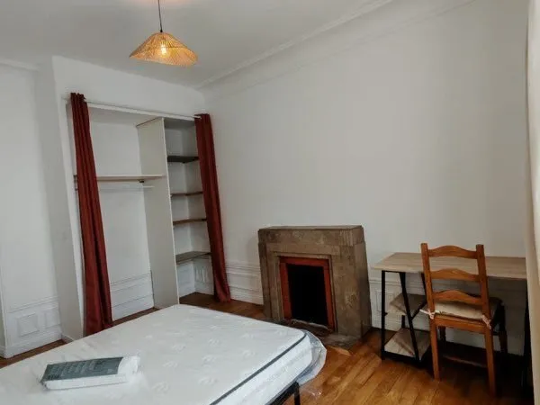 Chambre 15m2 disponible dans colocation de 100m2