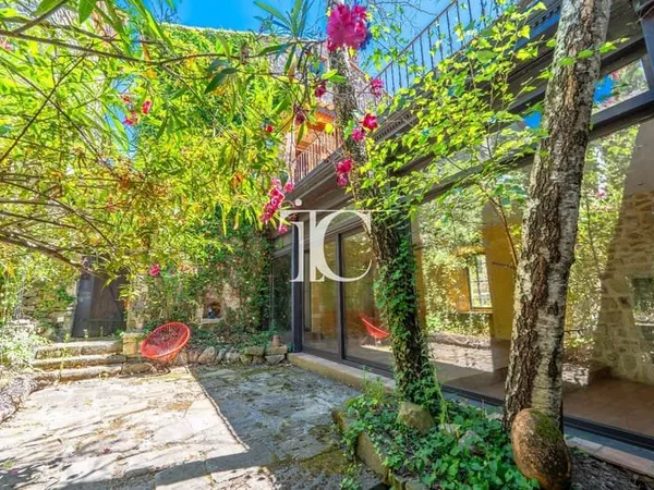 Maison et villa de prestige Vente Les Vans 9p 225m² 326000€