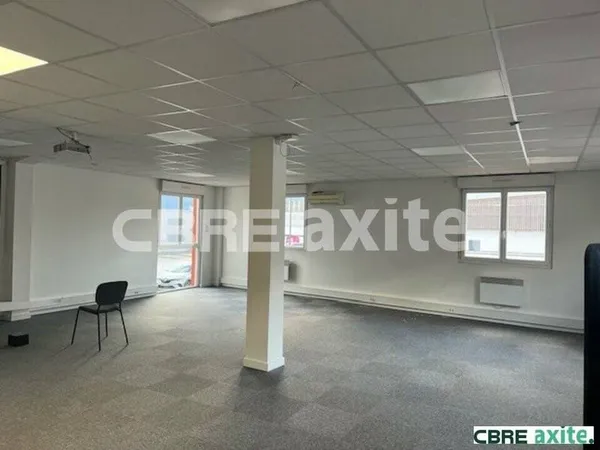 Bureau 285 m²