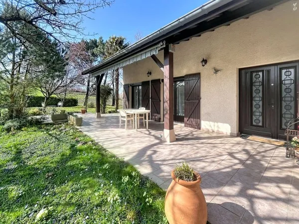 Maison de luxe 7 pièces 157 m²