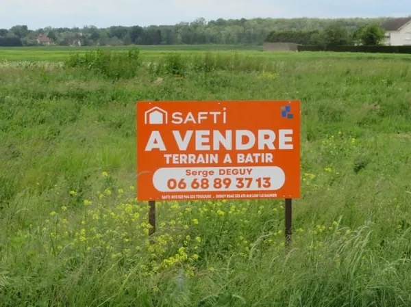 TERRAIN A BATIR de 5907m² susceptible d'édifier 2 Maisons d'habitation